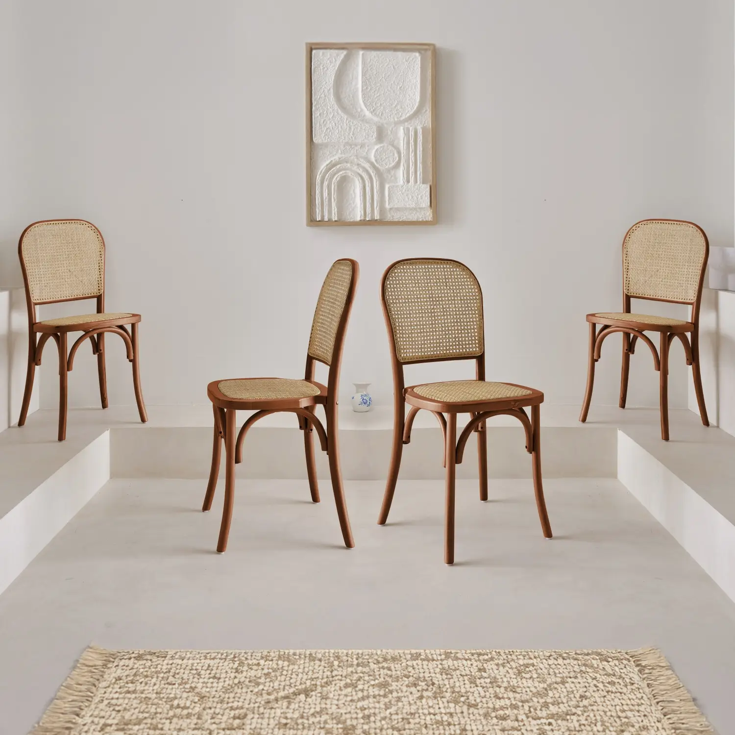 Lot de 4 chaises vintage en bois avec assise et dossier en rotin. coloris noyer. L 44.5 x P 48 x H 89.5cm | sweeek