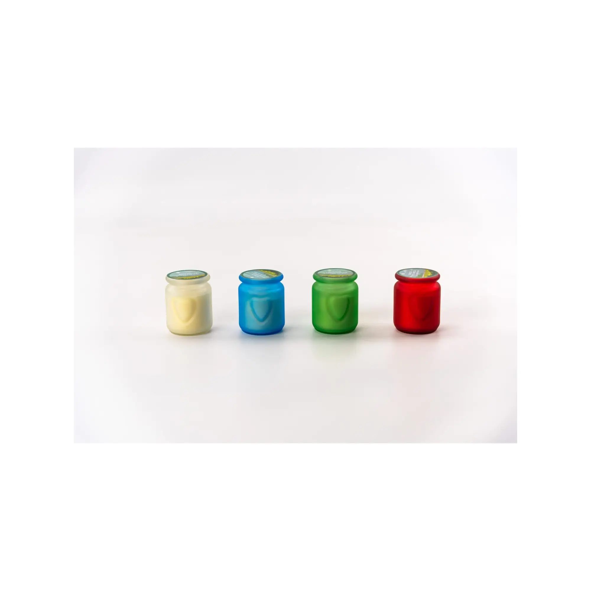 Lot de 4 bougies citronnelle d’extérieure – Contre les moustiques – A la cire de soja – 6 x 7 cm
