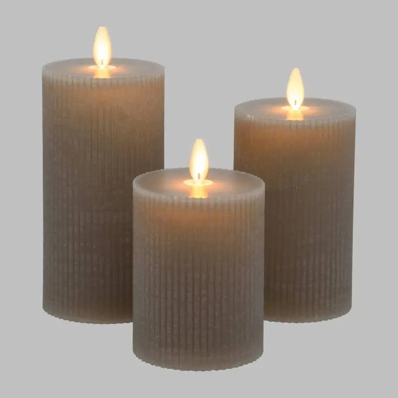 Lot de 3 Bougies LED Flamme scintillante Ø7,5cm H10/12,5/15cm avec nervures Cire taupe avec télécommande