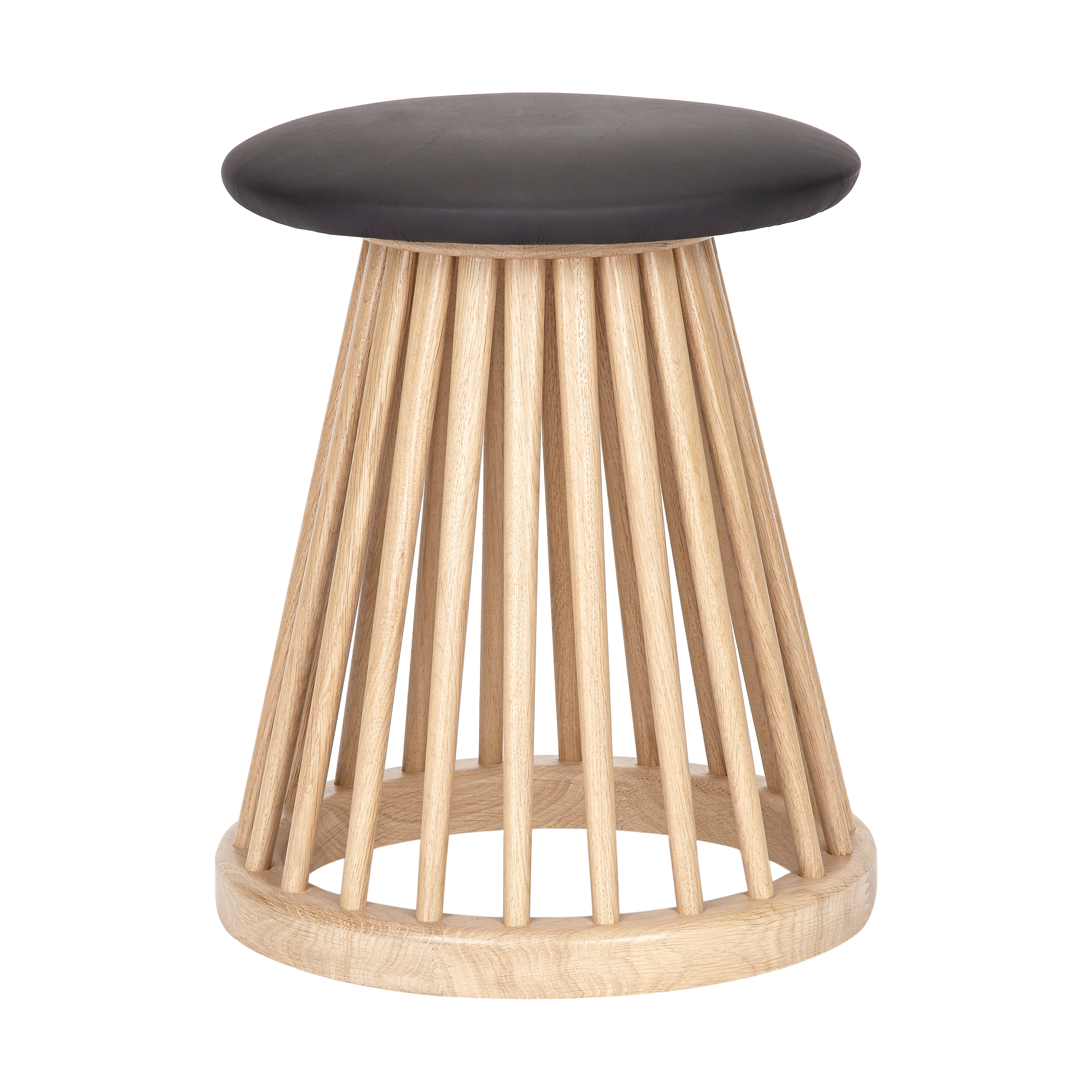 Taburete Fan 45 cm.iy{font-size:18px}Roble natural-cuero negro