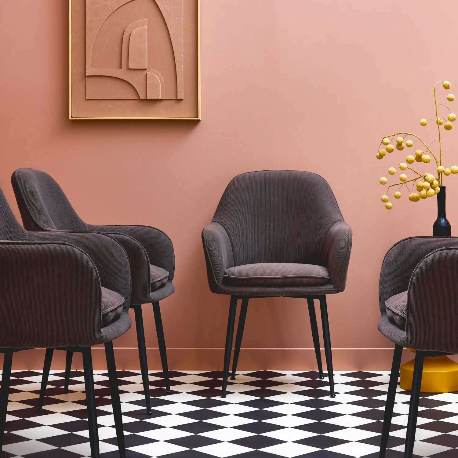 Lot de 4 fauteuils en velours côtelé gris foncé et pieds en métal noir mat. L 57 x P 59 x H 84.5cm | sweeek