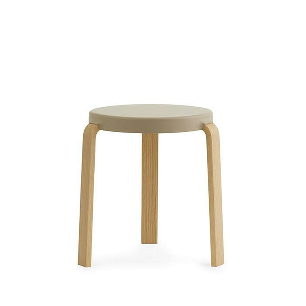 Taburete Tap.jo{font-size:18px}Sand, patas de roble