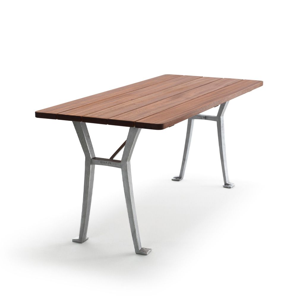 Mesa Lessebo.jo{font-size:18px}Caoba, soporte de aluminio en bruto